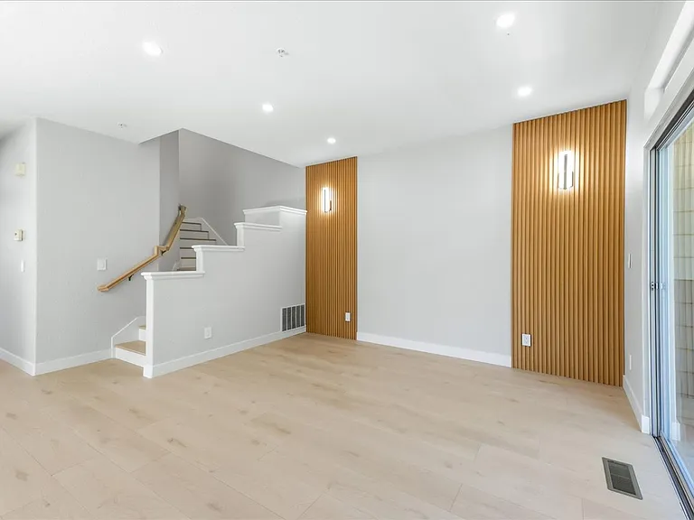 521 Porpoise Bay Ter #A — Photo 9