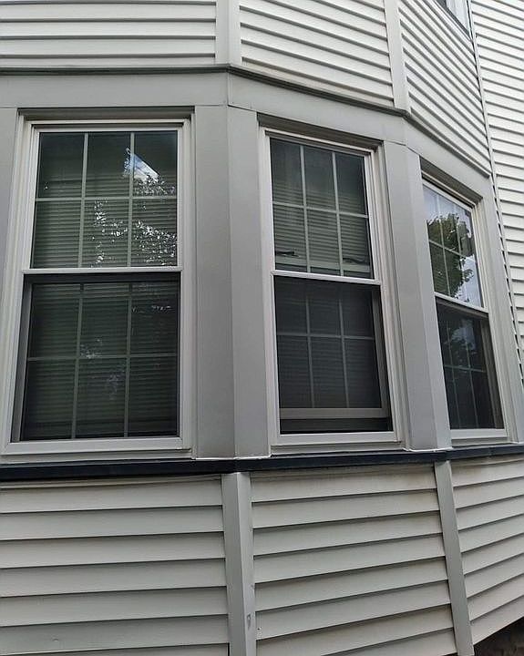 New Vinyl windows throughout