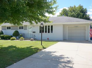 980 W Vanmeter St, Kankakee, IL 60901