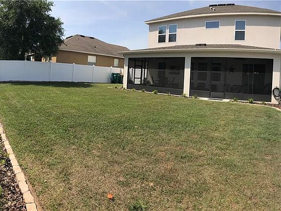 5th image of 3184 Spicer Ave