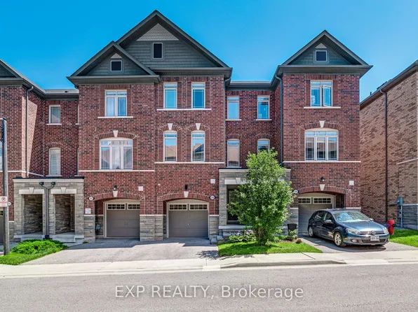 104 Gordon Cir, Newmarket, ON L3Y 0C9
