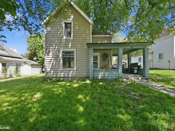 102 E 2nd St, Villisca, IA 50864