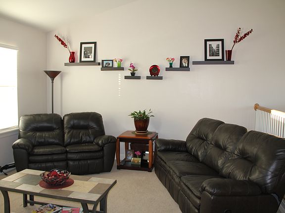 Sitting / Living Room