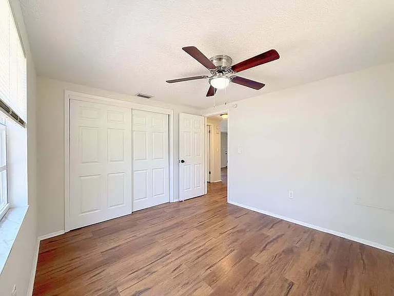 15839 Villa Dr — Photo 29