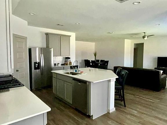 3rd image of 3647 Finn Landing Ln