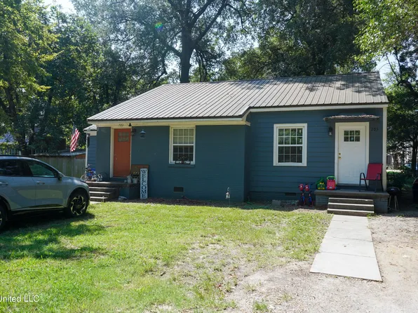703 Oak St, Cleveland, MS 38732
