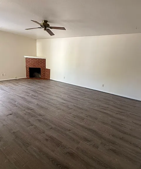 320 Lomitas Ln — Photo 6
