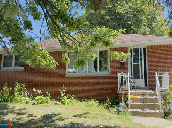 3580 McKay Ave, Windsor, ON N9E 2R9