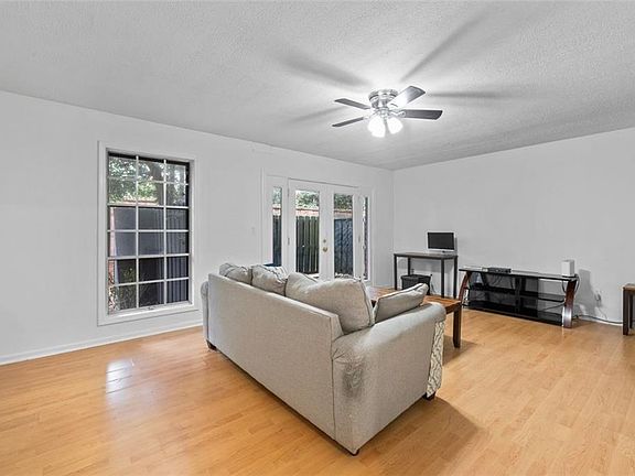 4th image of 6851 Roswell Rd Unit D28