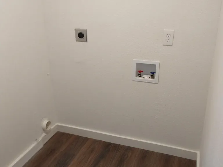 614 Barberry St #101 — Photo 5