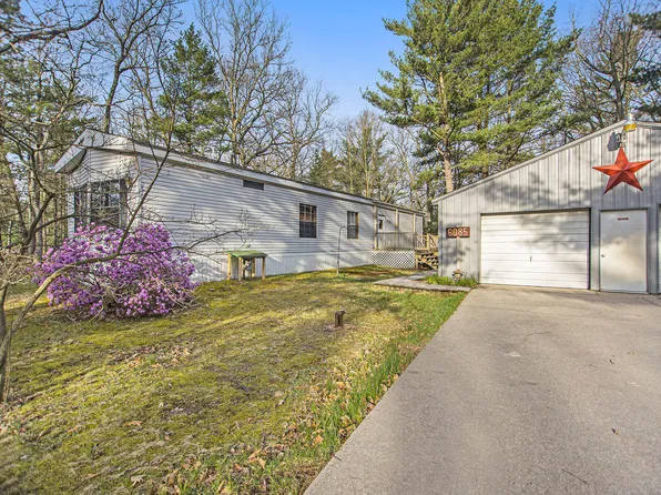 6085 Morning Star Ln, Twin Lake, MI 49457