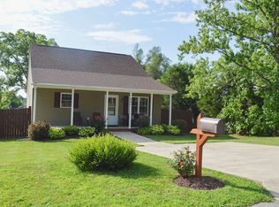 921 Glencoe Ave, Waynesboro, VA 22980