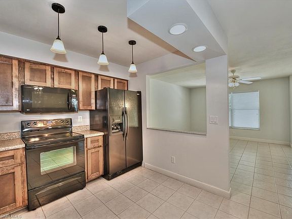 4th image of 6122 Principia Dr APT 3