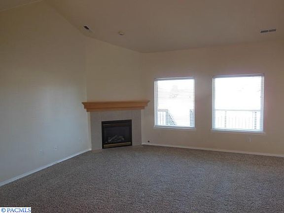 5th image of 4226 Jasper St