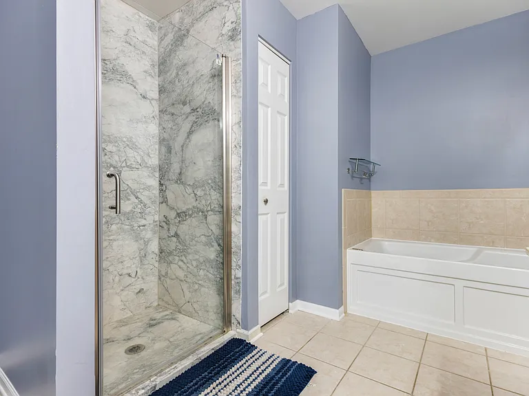 460 Vaughn Cir — Photo 14