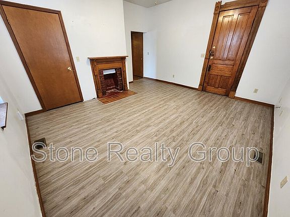 5th image of 510 N Virginia St APT 1