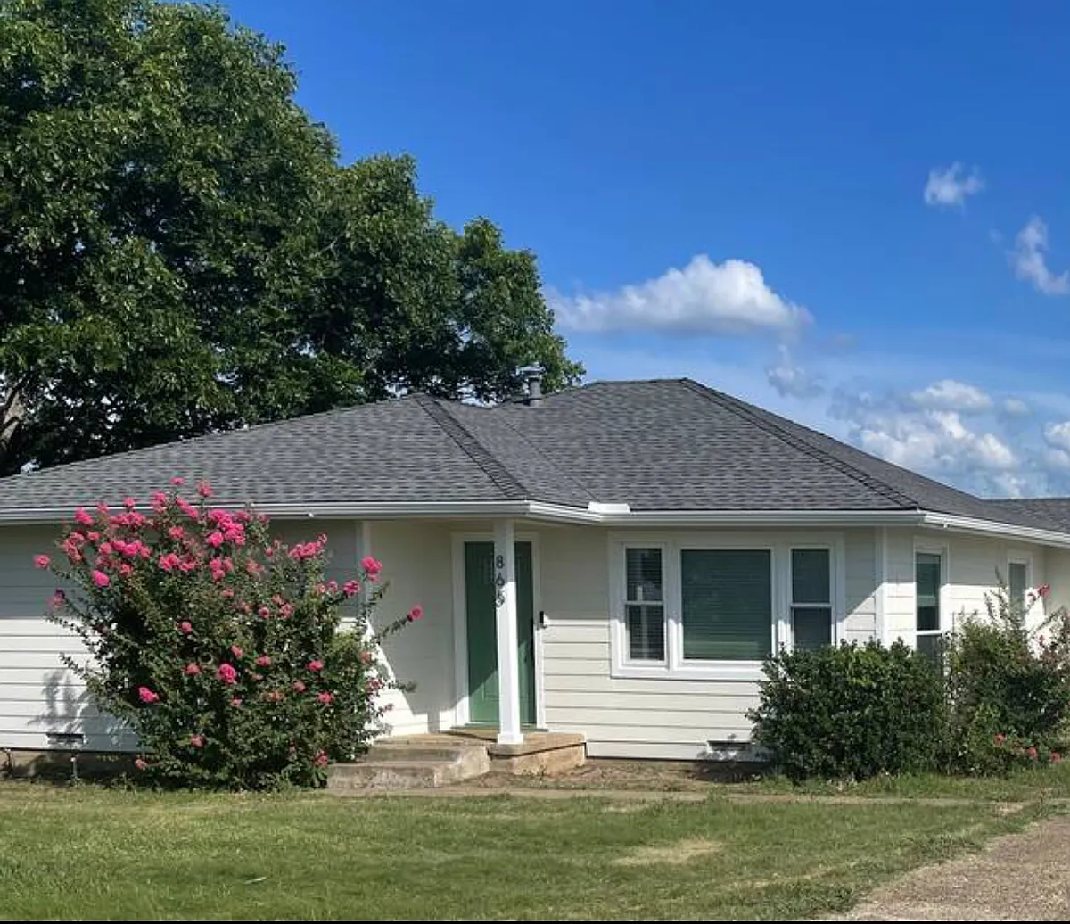 Front of house - 865 Cantrell St
