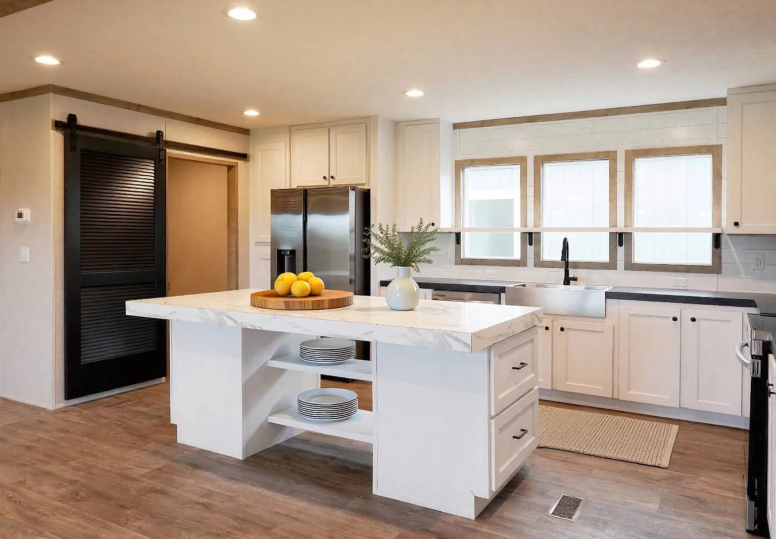 3 bed, 2.0 bath, 1344 sqft, $2,450 — Photo 1