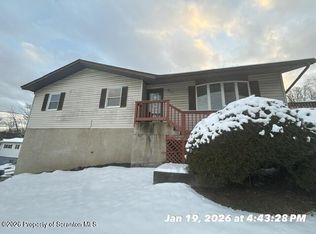 531 Oak St, Taylor, PA 18517