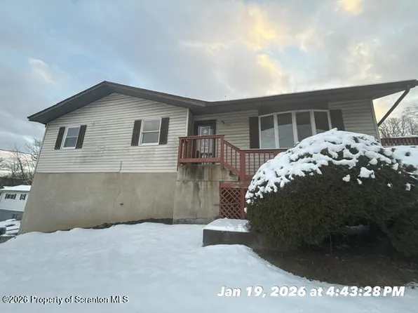 531 Oak St, Taylor, PA 18517