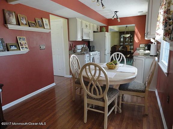 3rd image of 229 Smokerise Ln