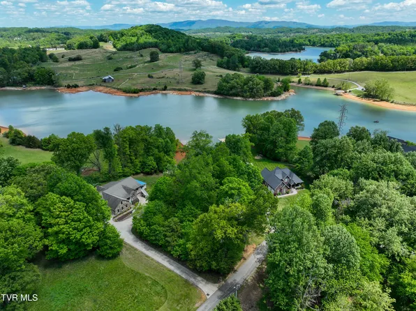278 Candy Creek Private Dr, Blountville, TN 37617