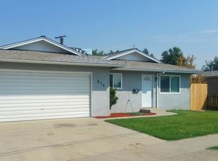 510 E Terrace Dr, Hanford, CA 93230