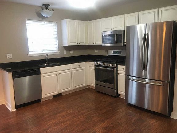 2nd image of 141 Bridlewood Cir