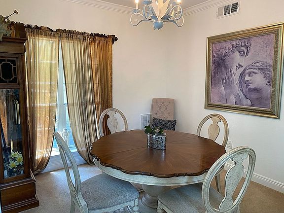 Formal dining 