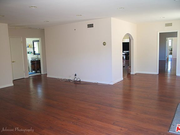 2nd image of 15019 S Budlong Ave