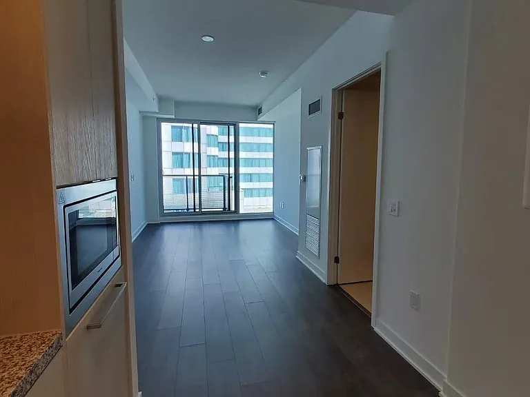 125 Blue Jays Way #1607 — Photo 3