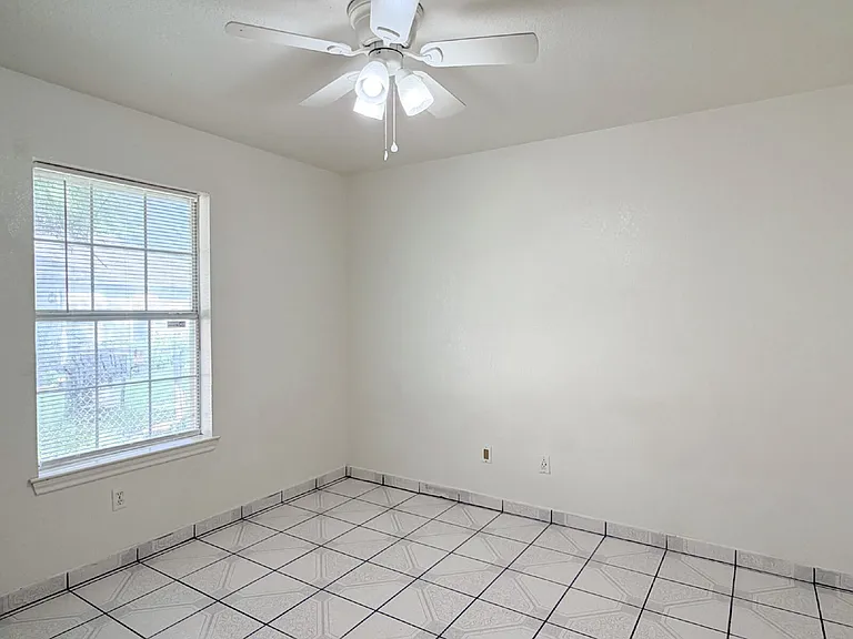 1202 Spell Ave — Photo 20
