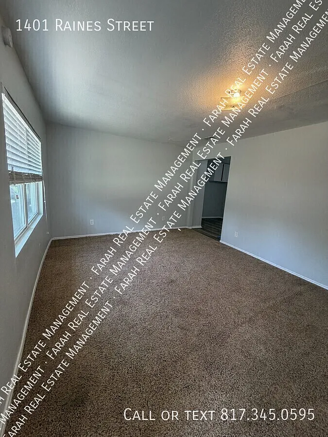 Available Now- 4 bed/2 bath House in Arlington, TX 76010 — Photo 2
