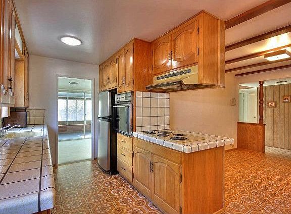 4th image of 5008 Tiberan Way