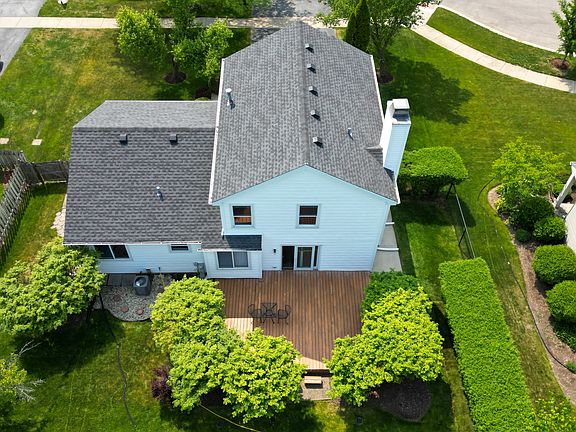 2nd image of 815 Waterford Ct