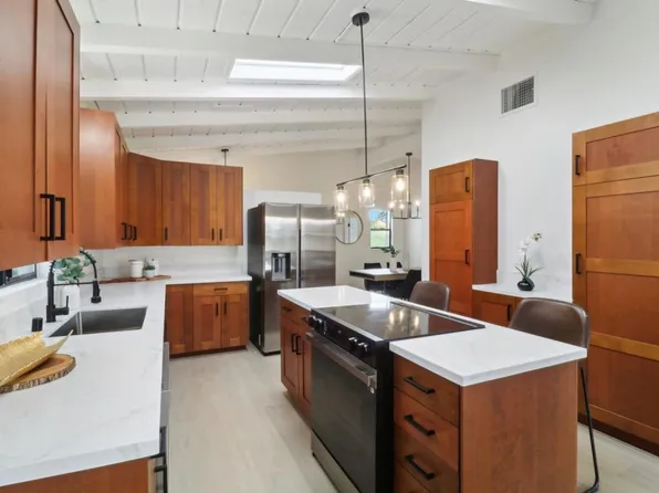 5725 Mildred St, San Diego, CA 92110