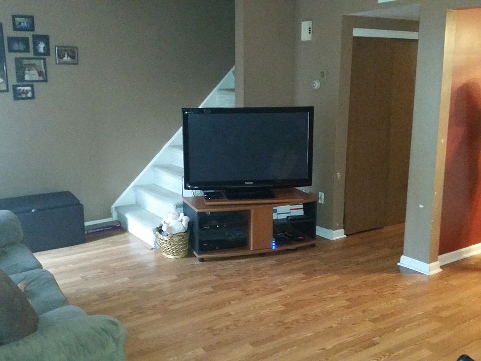 2nd image of 2250 Dorothy Way