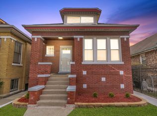 5717 S Whipple St, Chicago, IL 60629