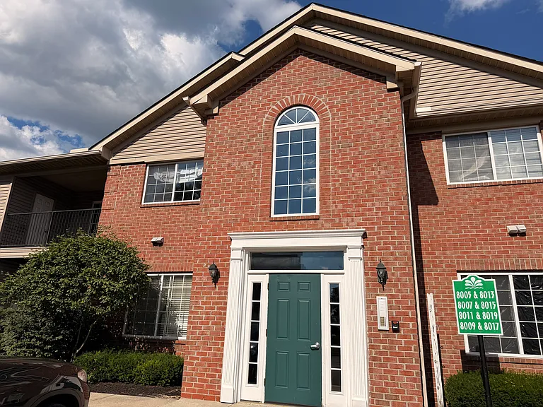 8013 Cranes Crossing Dr — Photo 24