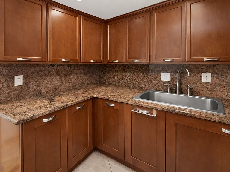 4407 S Semoran Blvd #2 — Photo 5