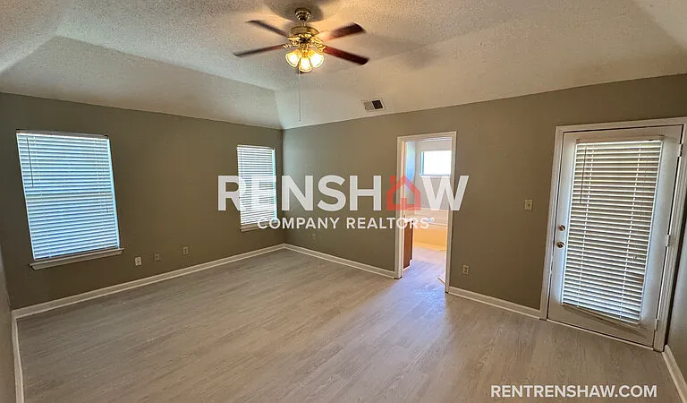 6954 Luxor Ln — Photo 3