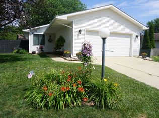 606 Rossmoor Ct, Champaign, IL 61822