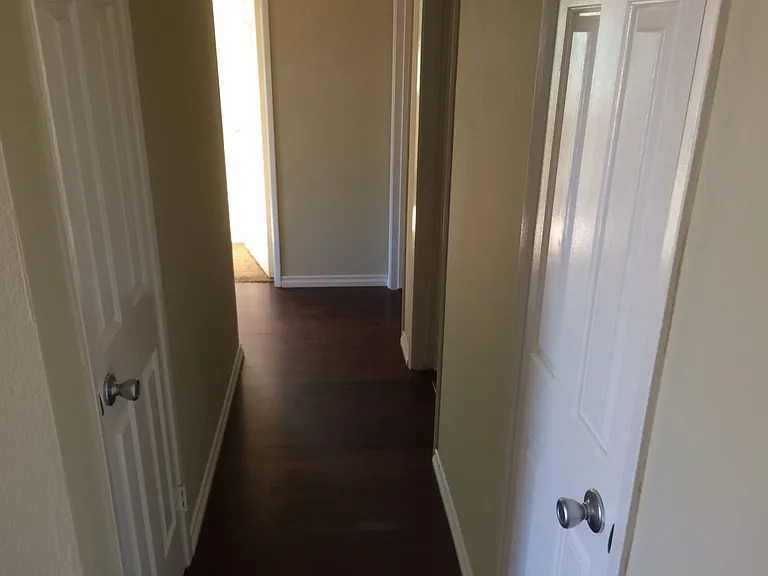 1105 Jefferson St — Photo 8