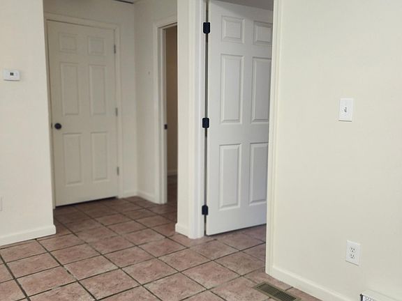 3rd image of 2201 Lehman St #7