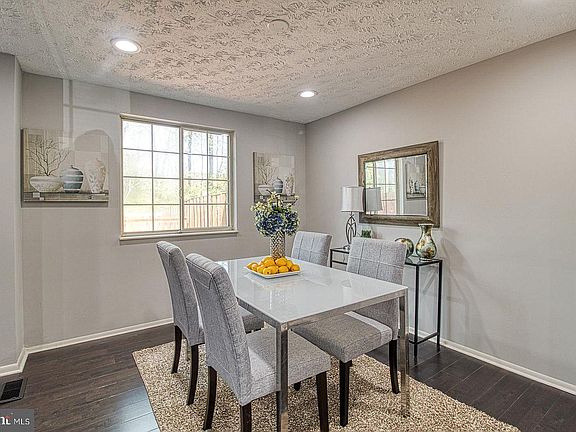 4th image of 6826 Montivideo Square Ct