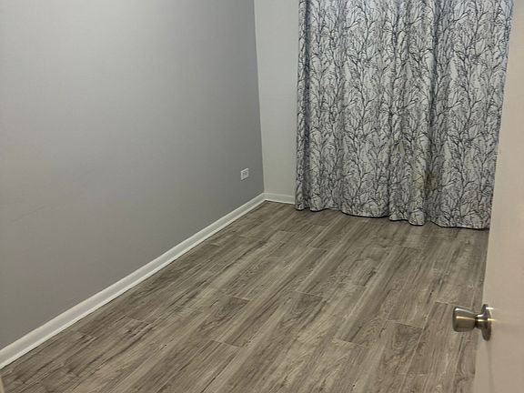 3rd image of 216 N Columbus Ave #2