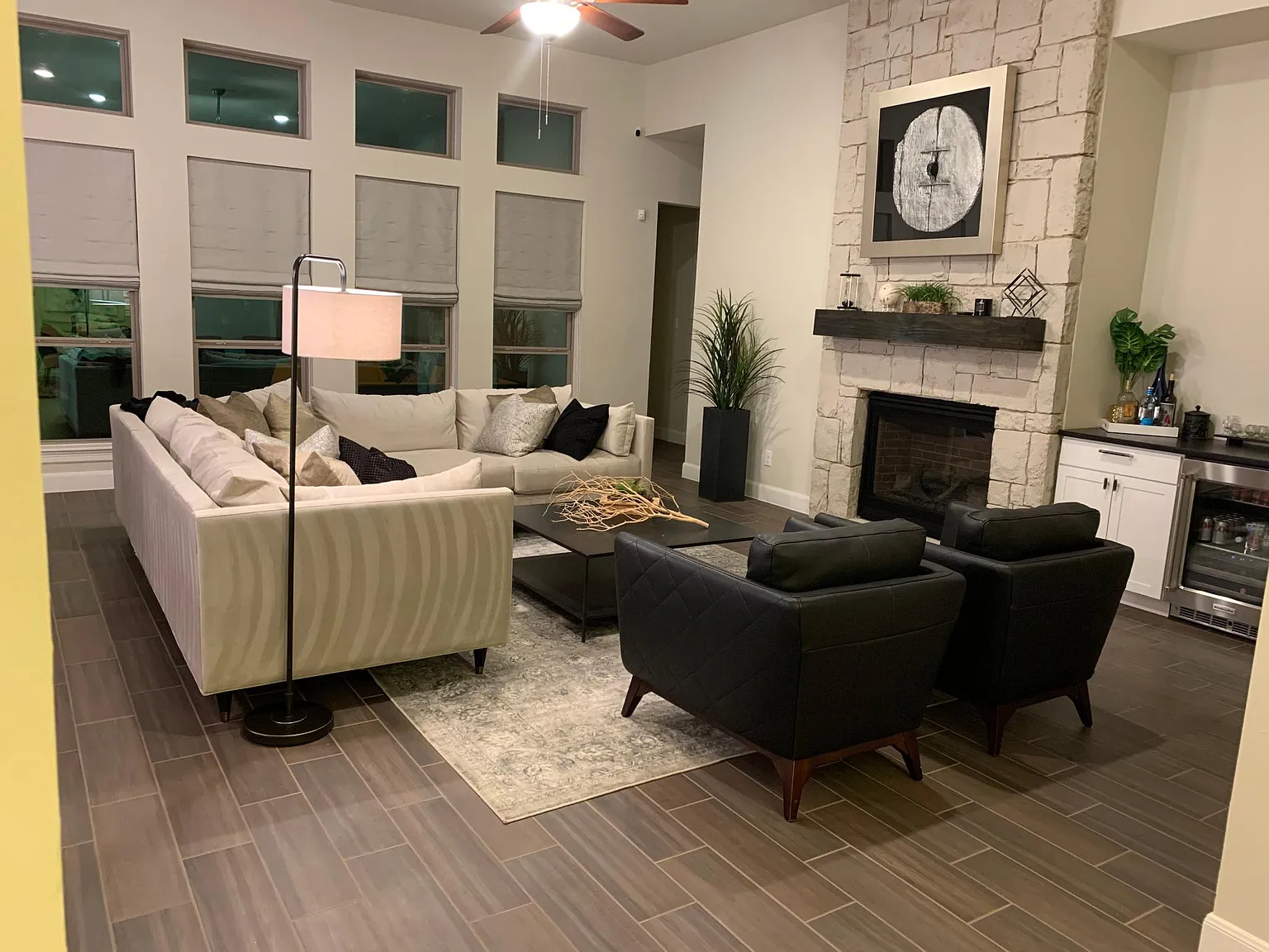 4 bed, 3397 sqft, $6,000 — Photo 4