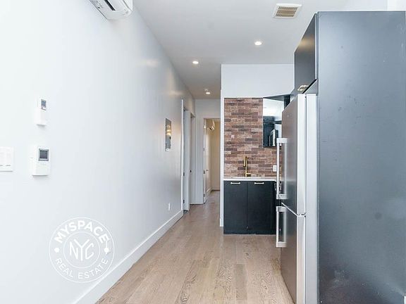 3rd image of 99 Varet St APT 3R