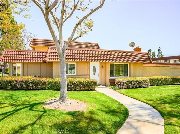 6800 Southampton Dr, Cypress, CA 90630