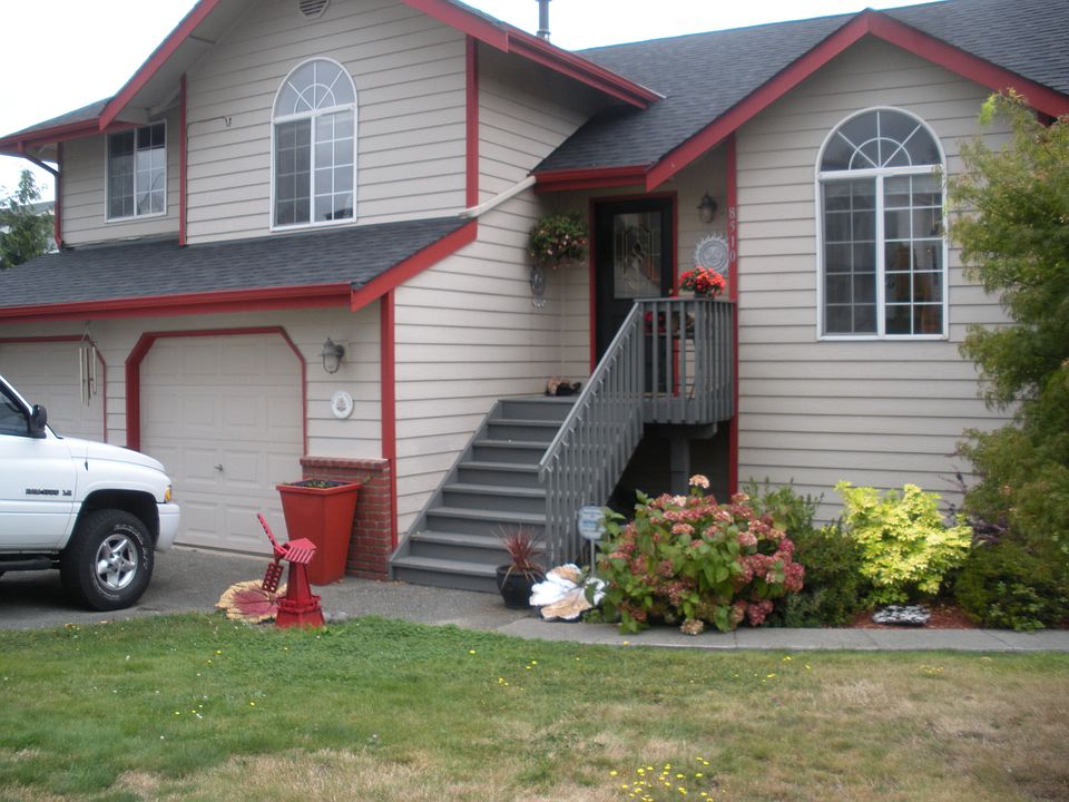 1st image of 8510 76th Ave NE